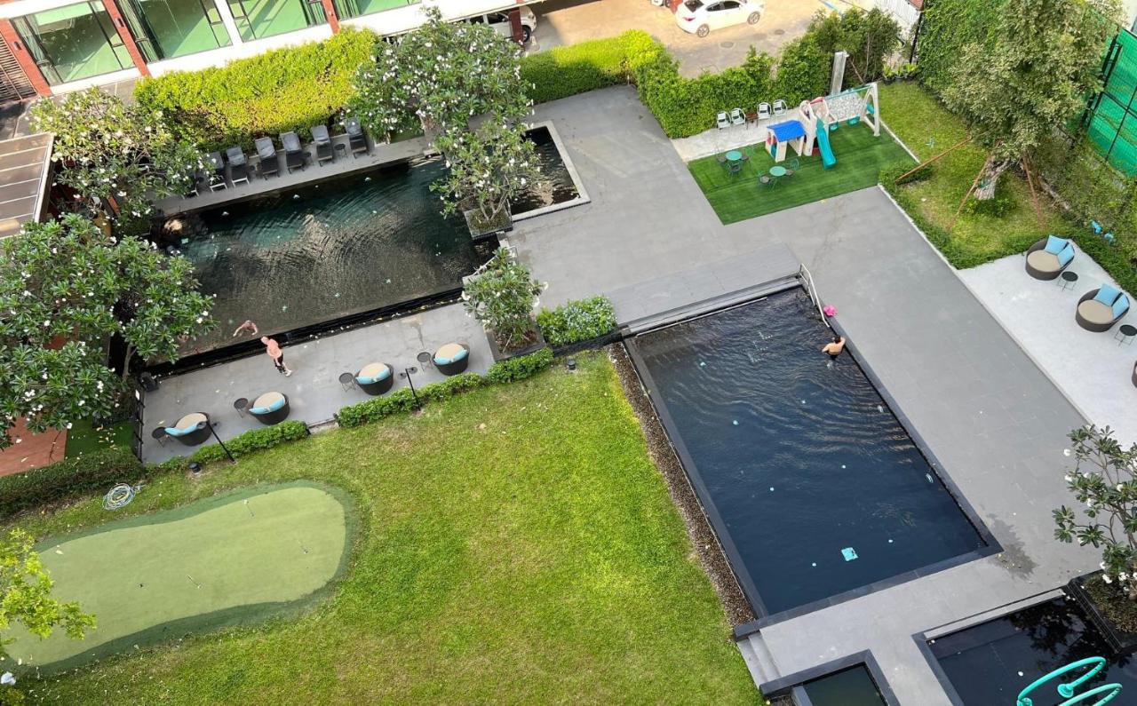 Fifth Pattaya Jomtien By Shiwalai Int Hotell Eksteriør bilde The swimming pool at the hotel
